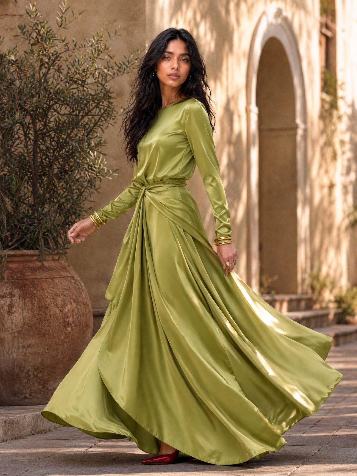 Vestido maxi de satén drapeado
