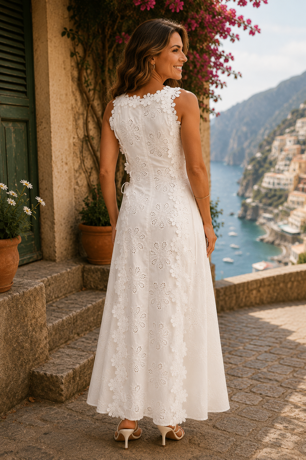 Della | Vestido maxi con bordado floral