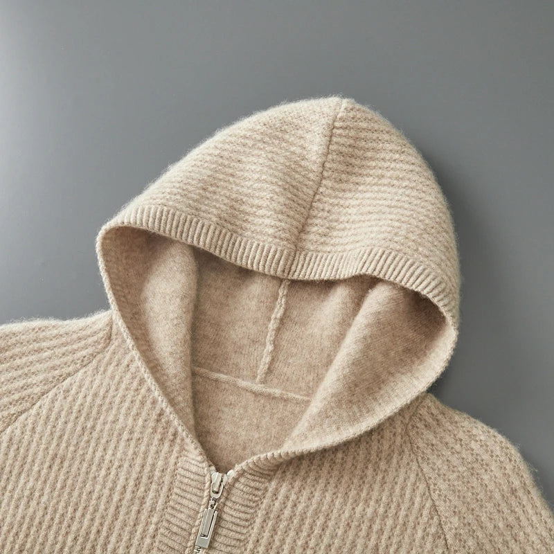 Chaqueta de lana merino con capucha