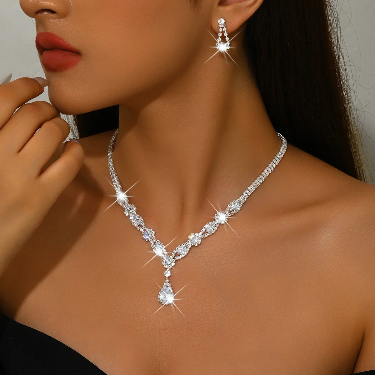 Set de collar y pendientes de cristal