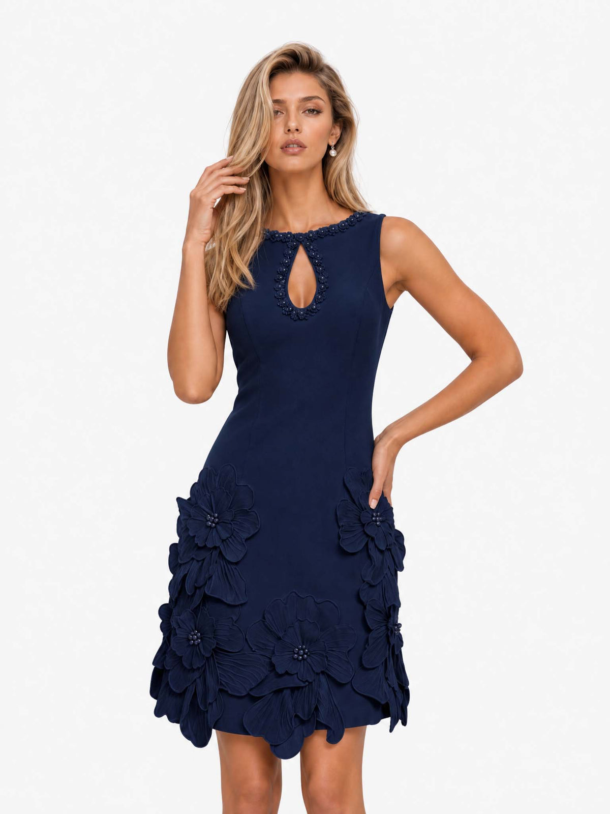 Vestido mini sin mangas con recorte