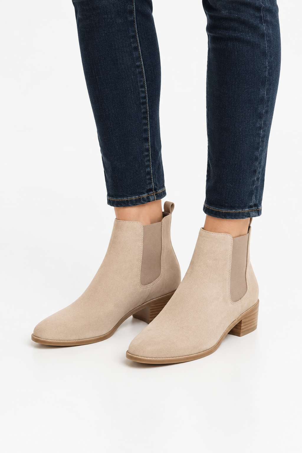 Botines beige con piernas