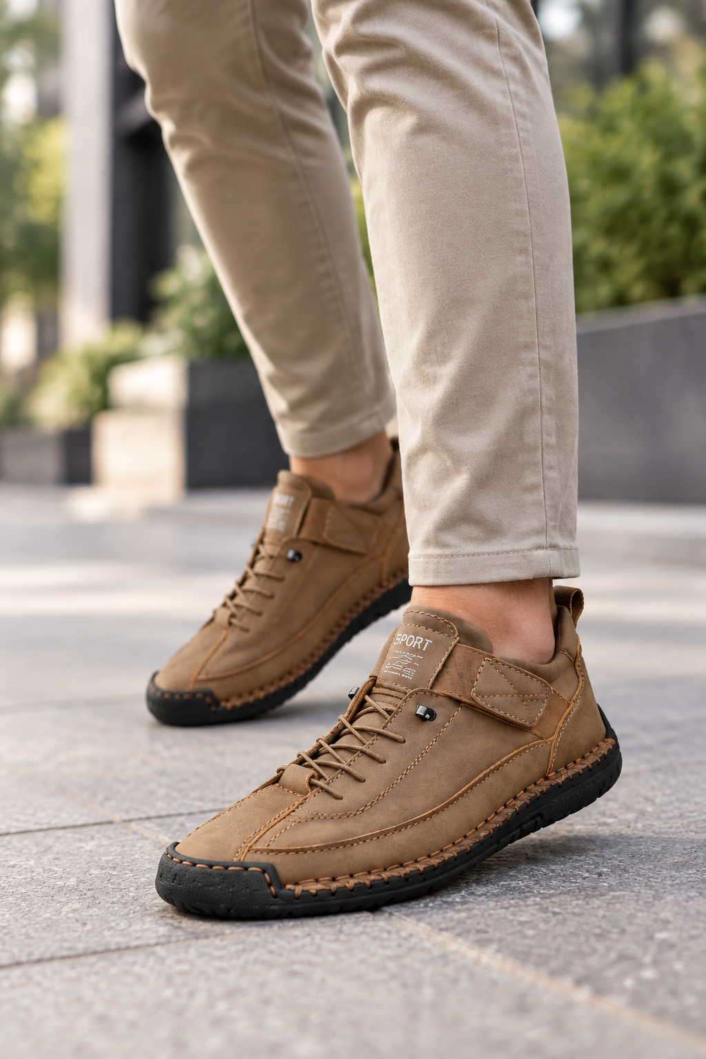 Modelo zapatos marrón claro