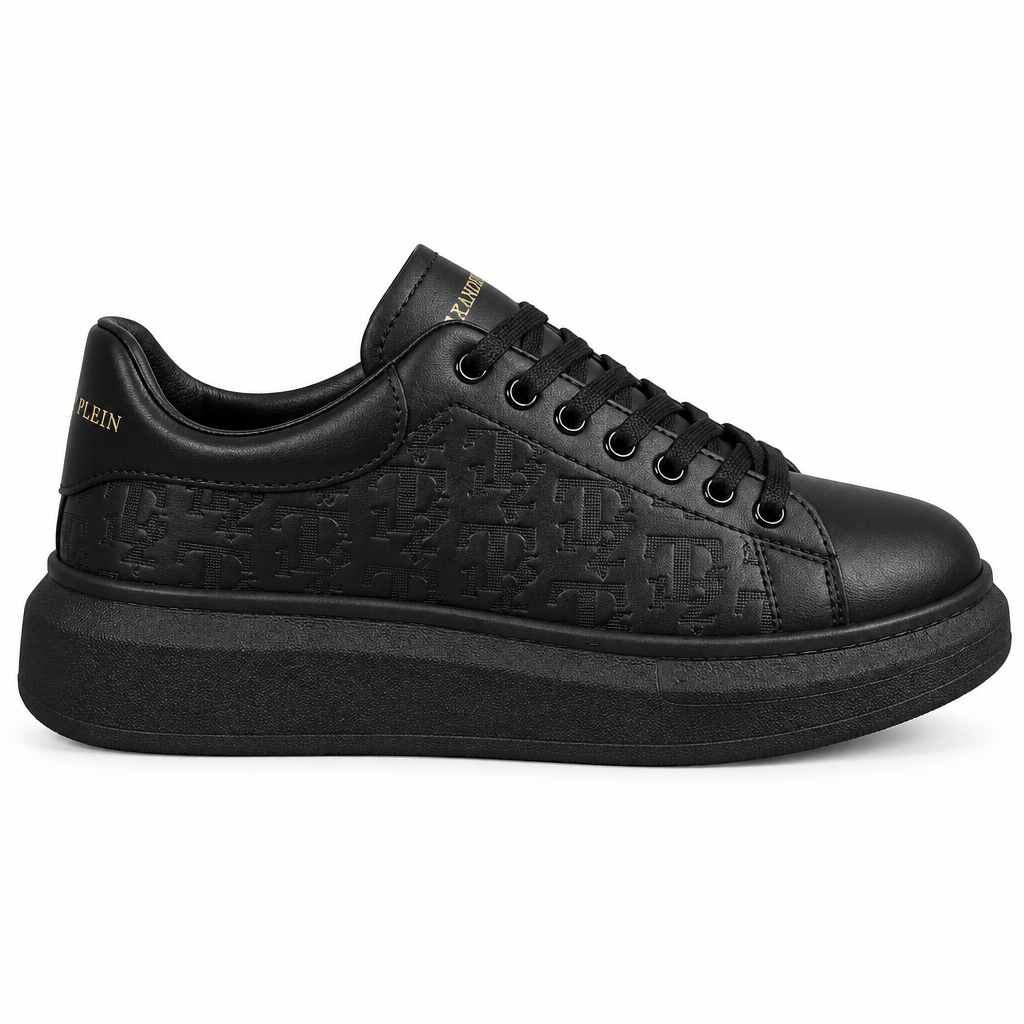 Zapatillas negras monograma fondo blanco